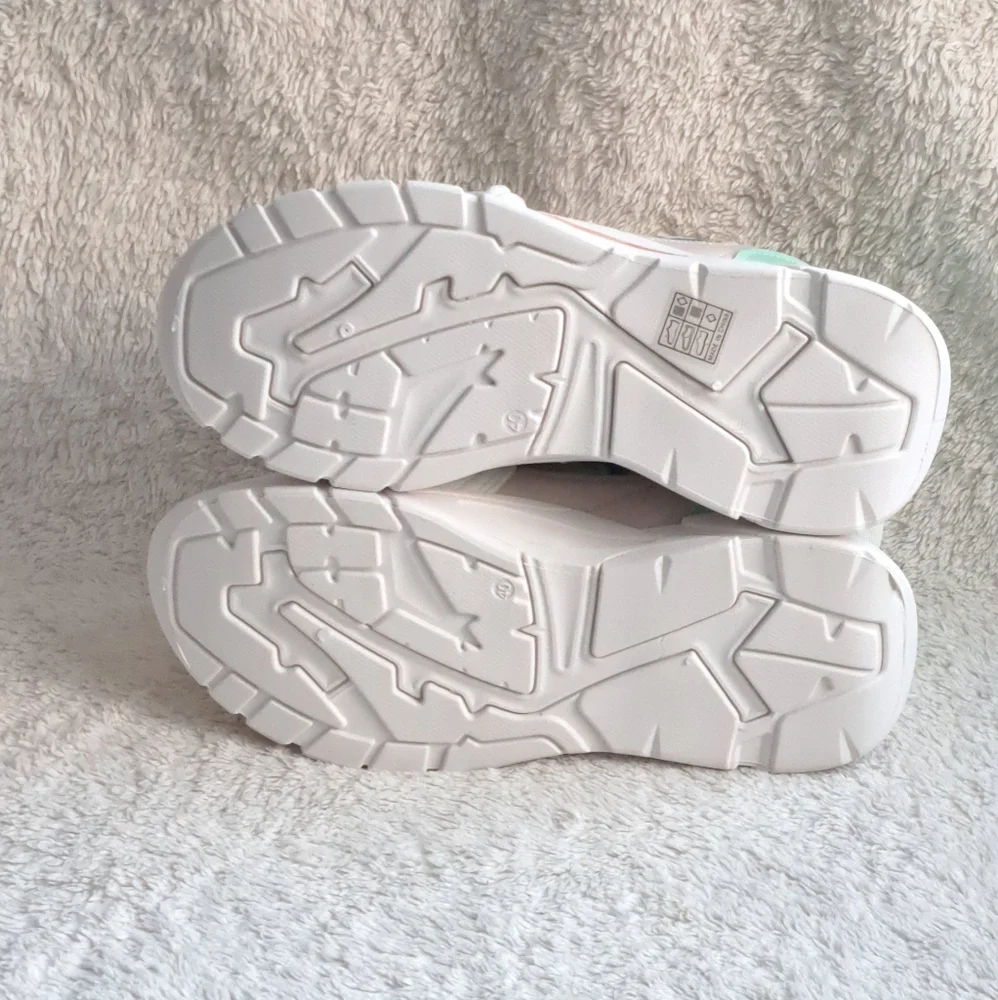 Shein NWT white colorful lace up platform sneakers athletic shoes. Size 40. (8).